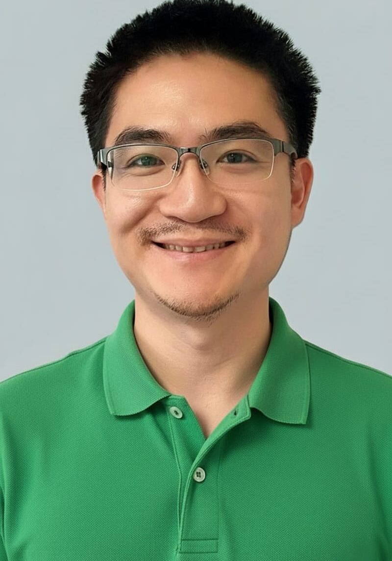 Massage - M Li - Green Polo (1)